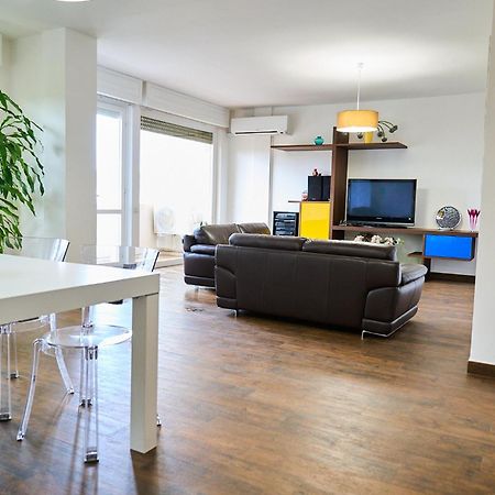 カルボーニアCasa Rositaアパートメント エクステリア 写真